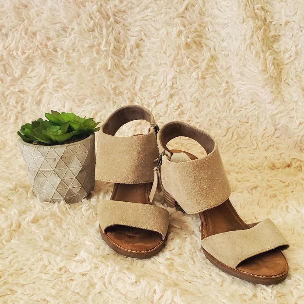 TOMS suede leather Nude (beige) Sandals